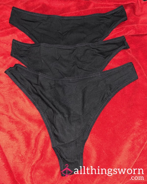 ~BLACK RIBBED COTTON THONG~