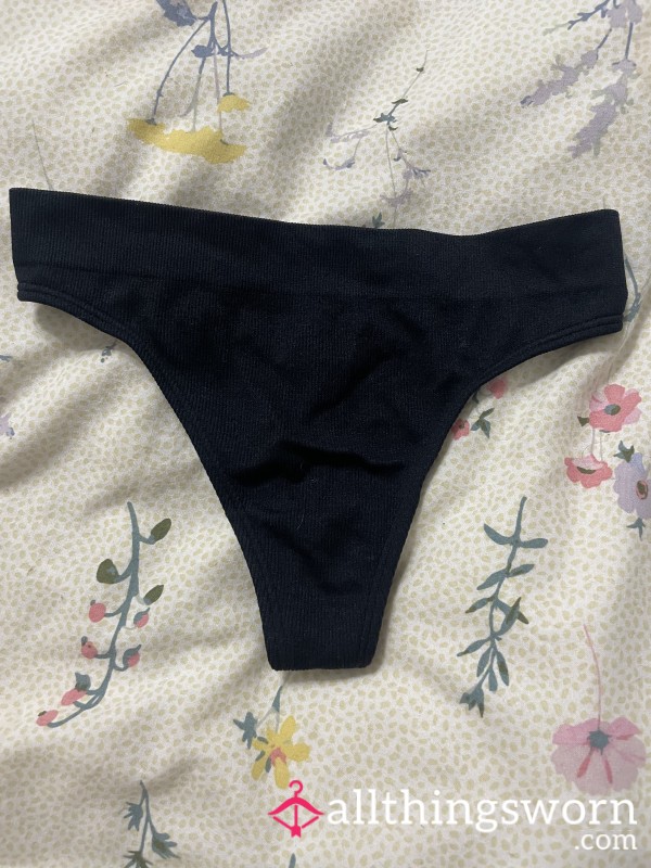 Black Ribbed Thong 🖤