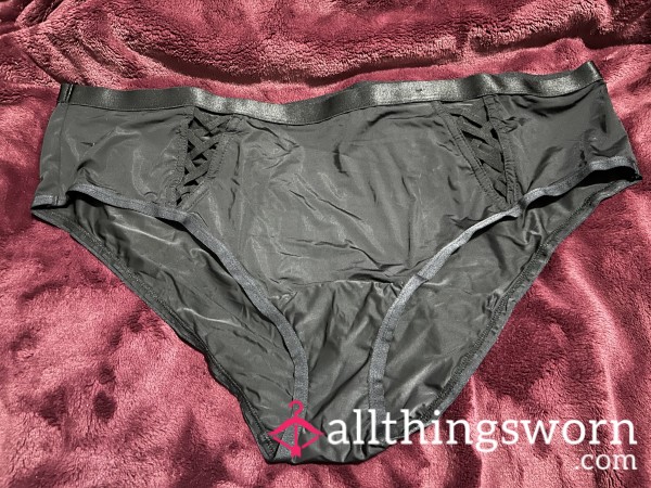 ~BLACK SATIN STRAPPY CHEEKY PANTY~