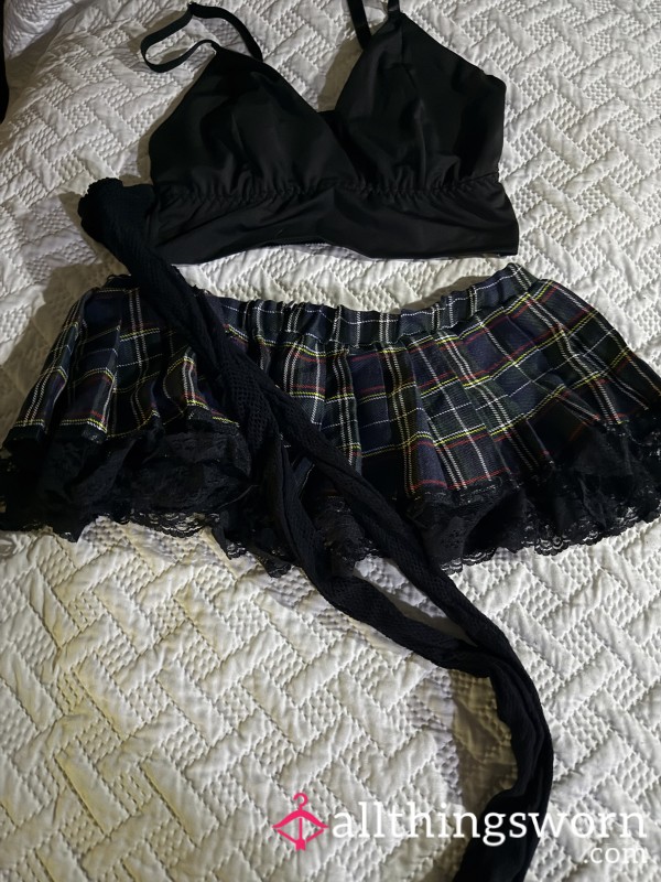 Black Schoolgirl Outfit (with Fishnets) 🖤😘 Worn By A Goth MILF (large / Extra Large)
