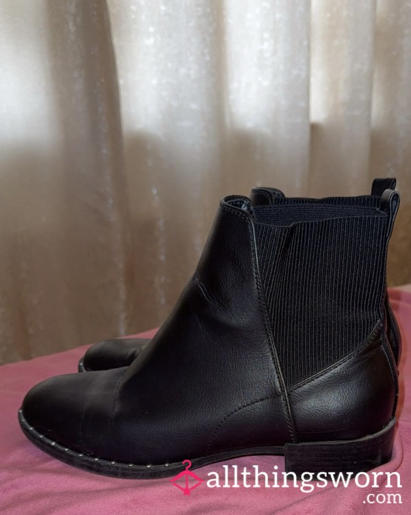 Black, S**y Chelsea Boots