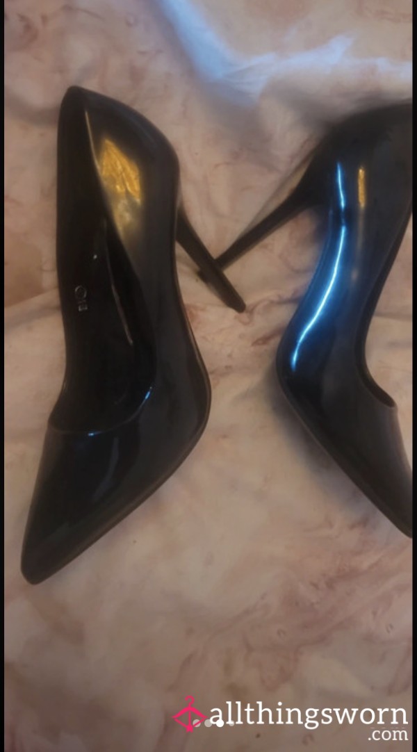 Black Shiny Heels 😻