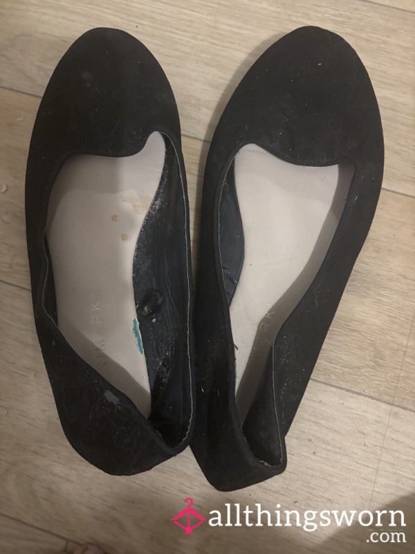 Black Size 5 Pumps Very Worn