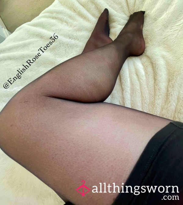 Black Skirt, Black Tights, Pink Toes 10photos