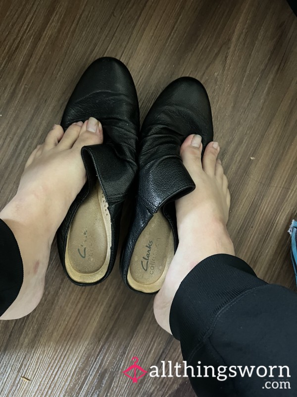 Black Slip On Clark’s Size 8.5