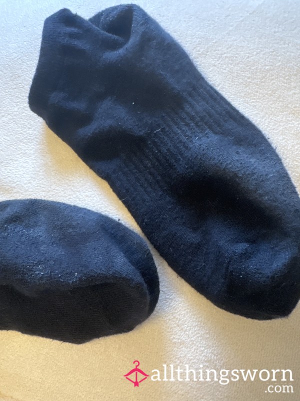 Black Smelly Ankle Socks