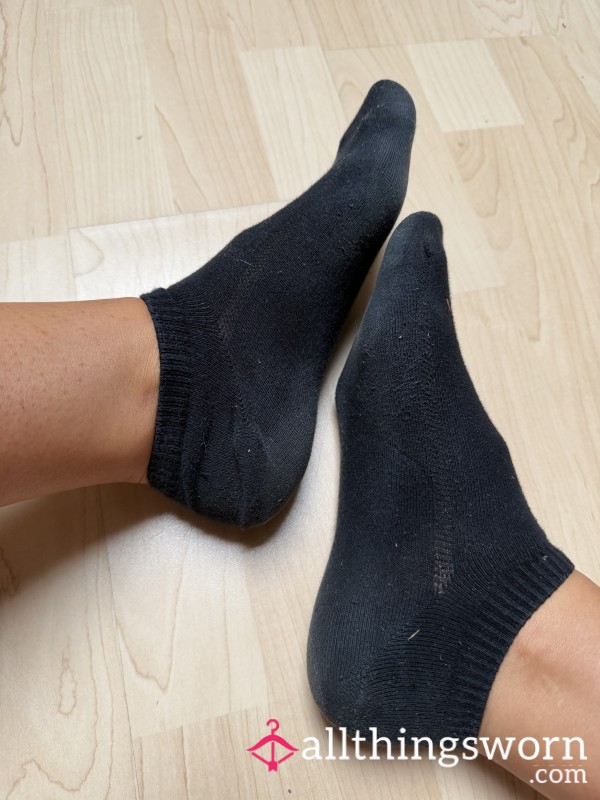 Black Sneaker Socks (extremely Sweaty)!!💦