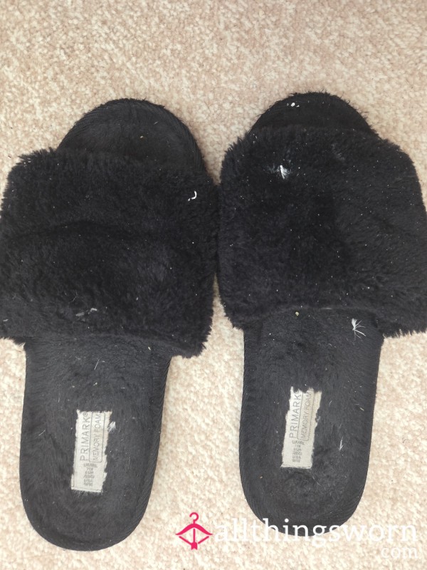 Black Soft Fluffy Slippers