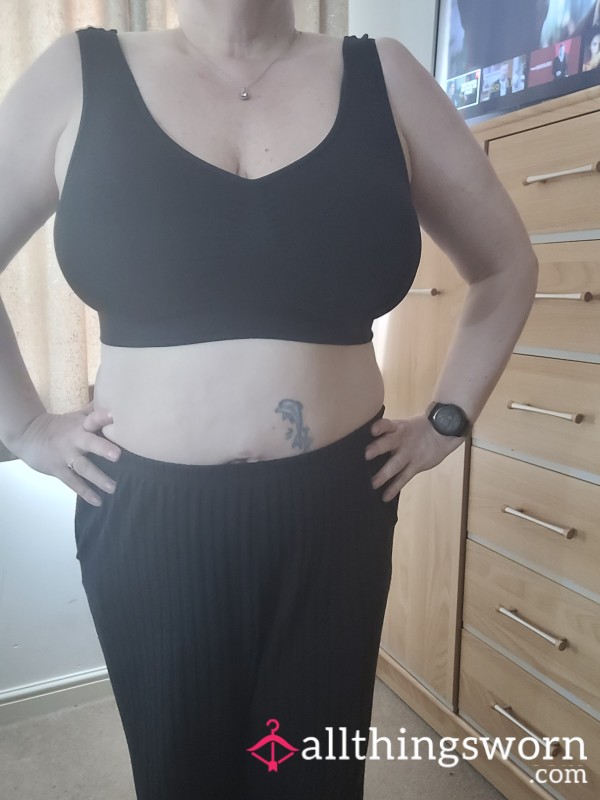 Black Sports Bra