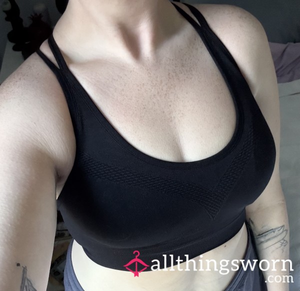 Black Sports Bra - Size L 🖤