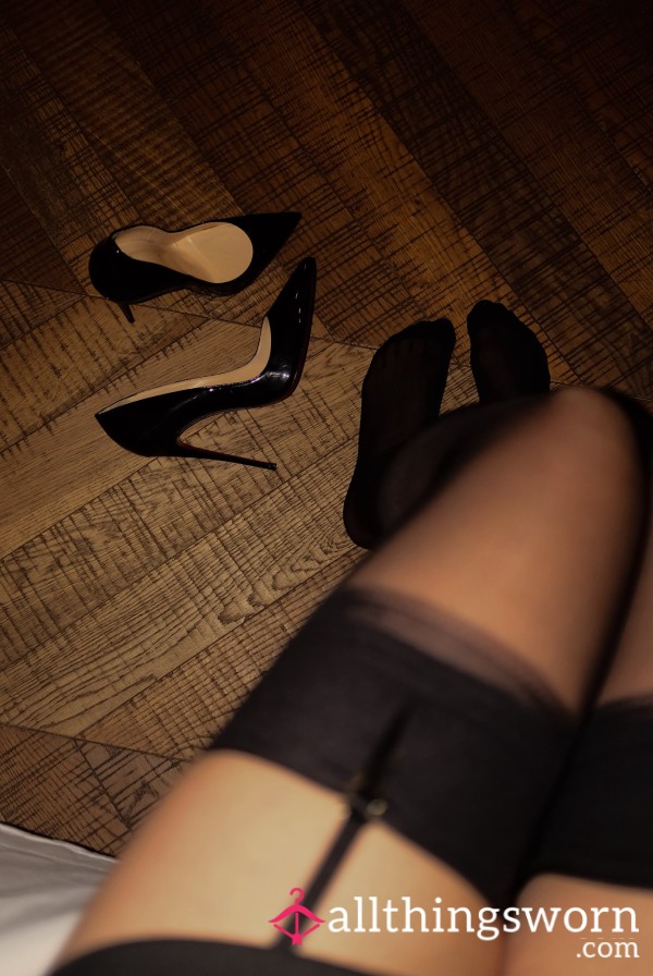 Black Stockings, 48hr Wear + Photos 🖤