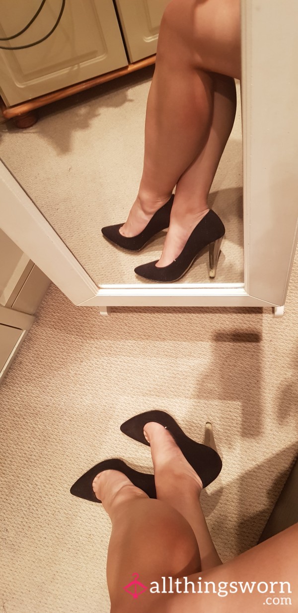 Black Suede Heels Very Worn Size 6