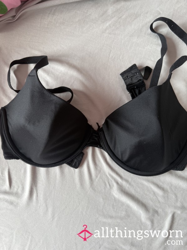 Black Tshirt Bra