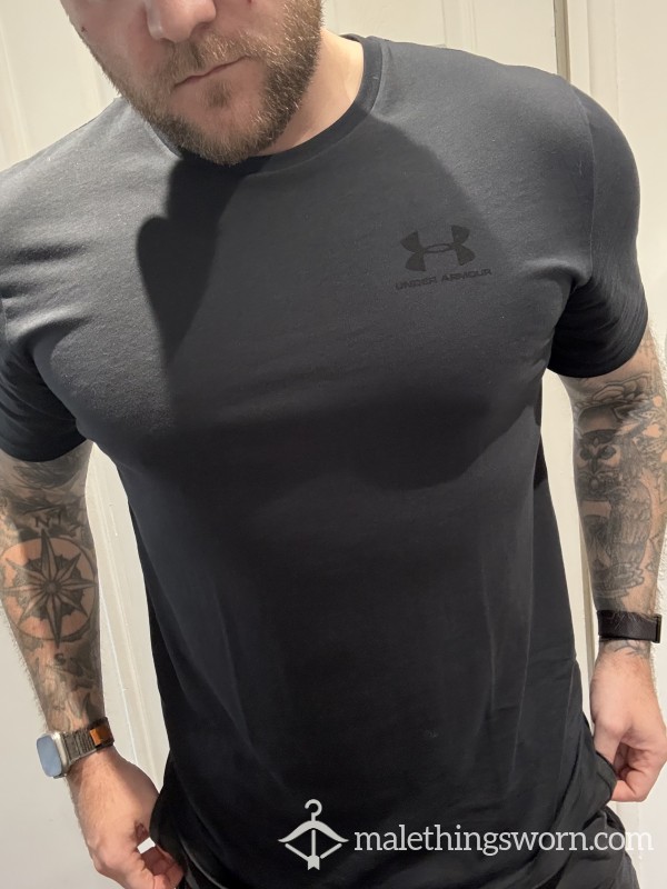 Black UA Tee - Large