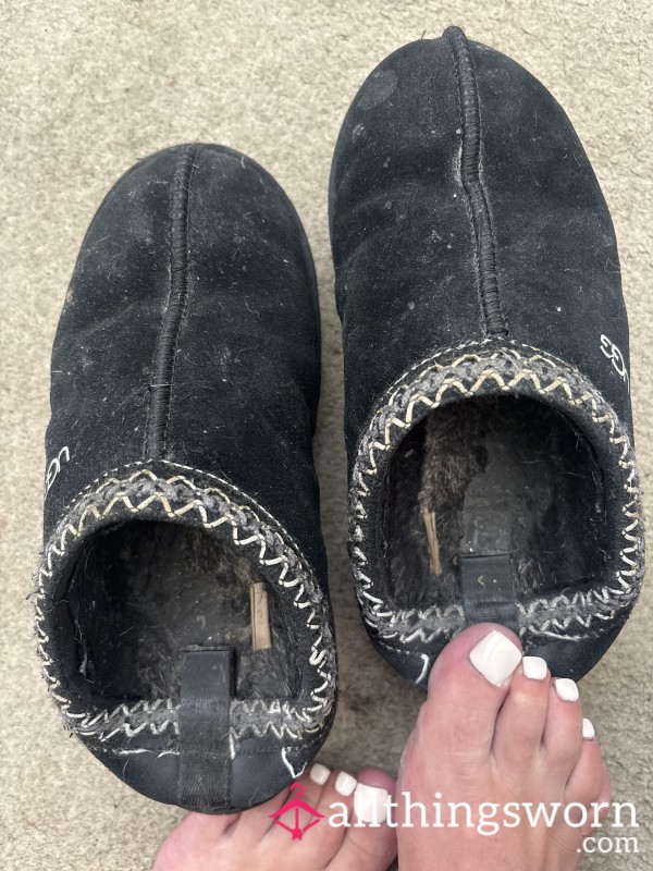Black Ugg Slippers