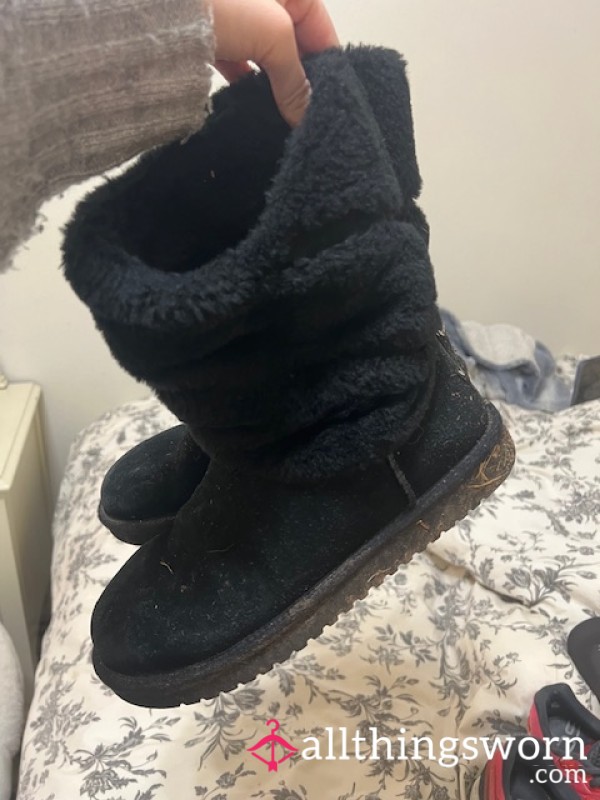 Black Uggs