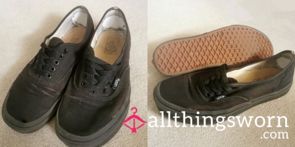 Black UK 6.5 Vans