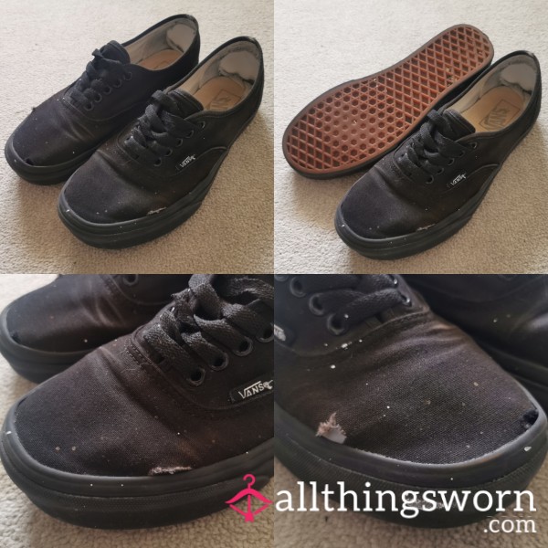 Black UK 6.5 Vans