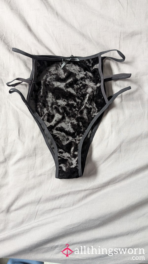 Black Velvet Panties 😍👅