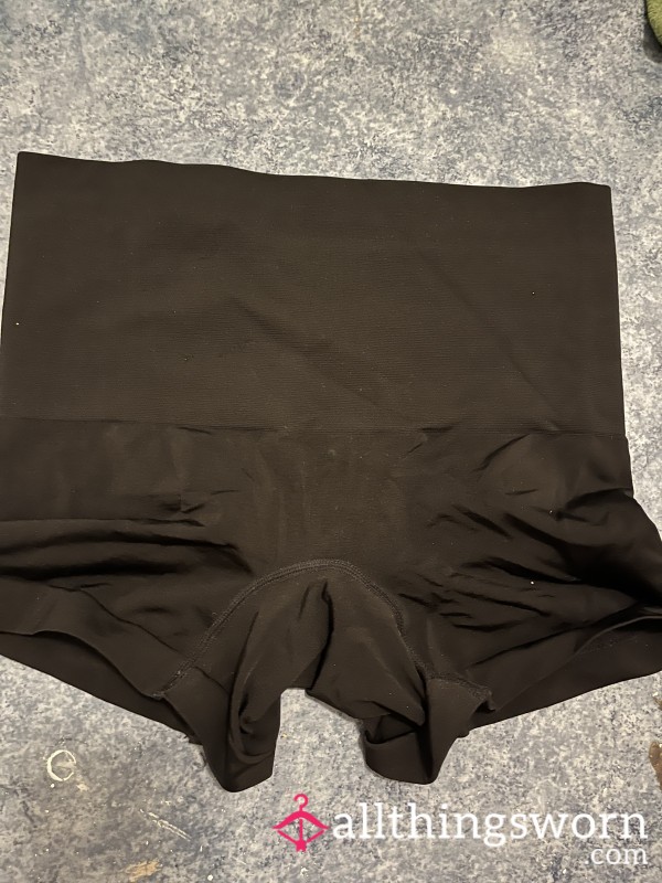 ❤️‍🔥Black , Very Tight Gymwear Panties, Size Medium, How Many Days Wear Do You Want? X💦💋🍑
