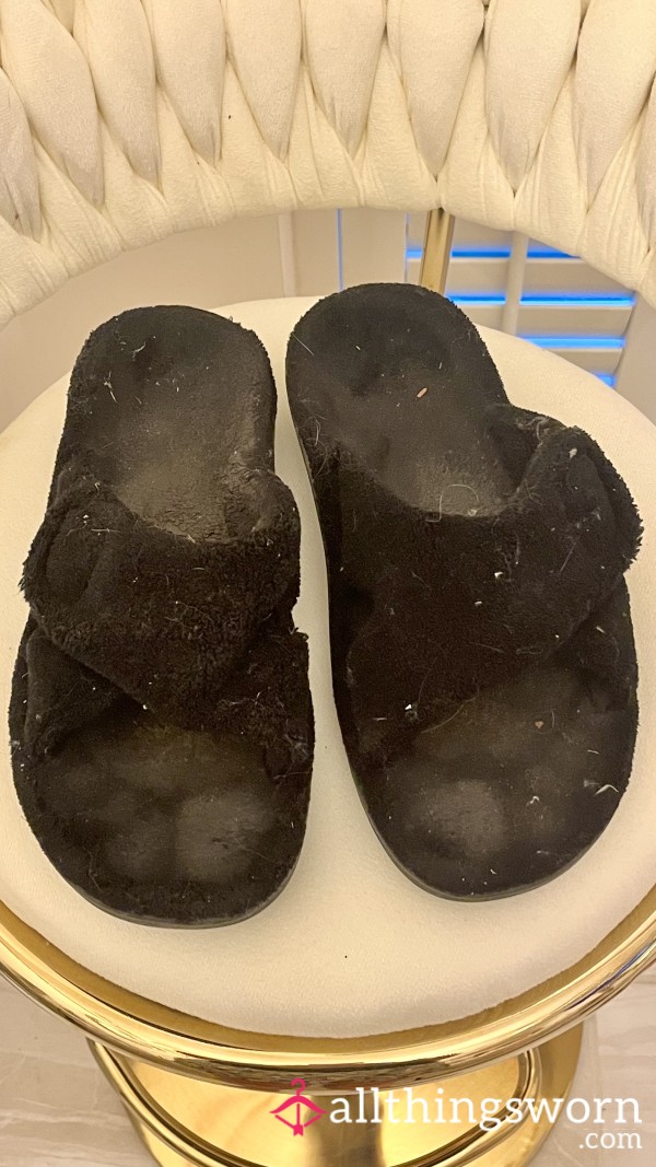 Black Vionic Slippers Size 8