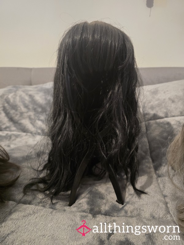 Black Wavy Wig With Fringe