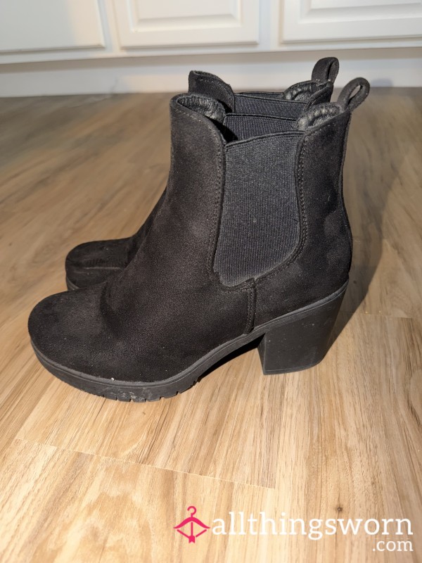 🖤 Black Wedge Boots 🖤