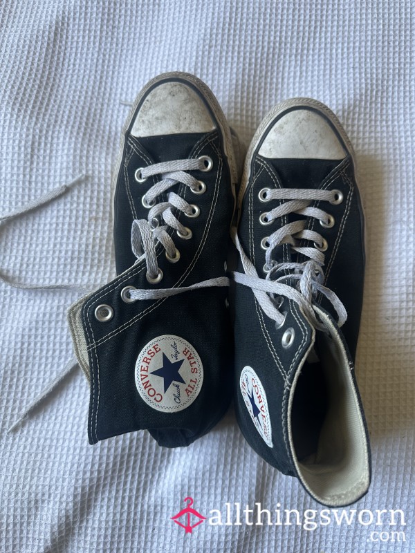 🖤 Black Well Worn Converse