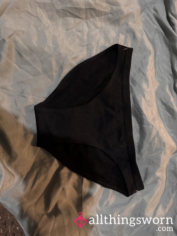 Black Well Worn Full Back Panties 👙