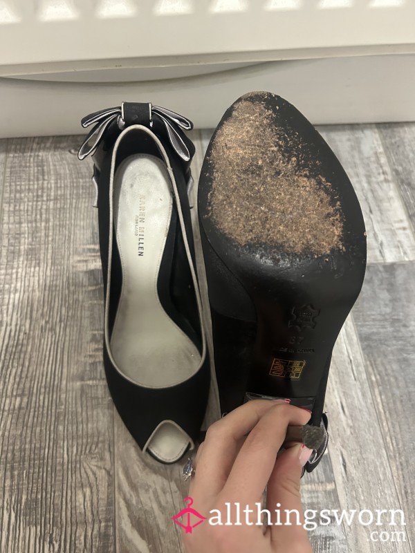 Black Well-worn Karen Miller Heels 🖤