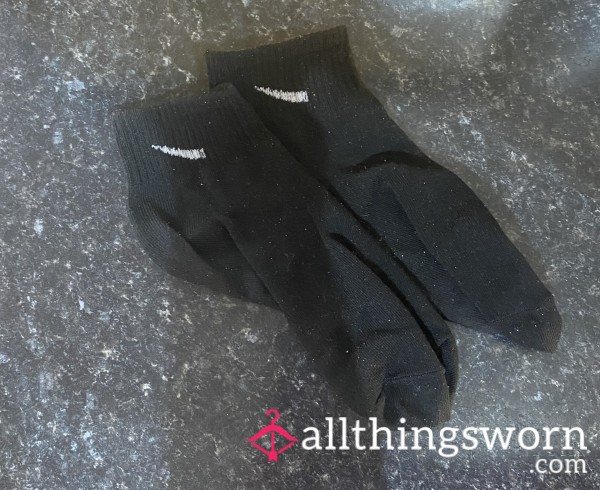 Black Well-worn Trainer Socks