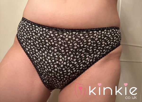 BLACK & WHITE COTTON THONG WORN FOR 48 HOURS 5 STAR ⭐️ ⭐️⭐️⭐️⭐️ REVIEWS