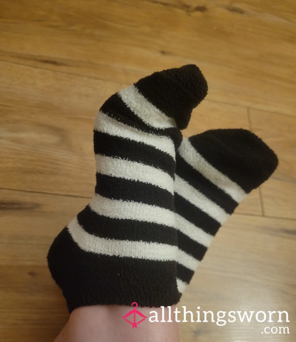 *SOLD* Black & White Striped Fuzzy Socks