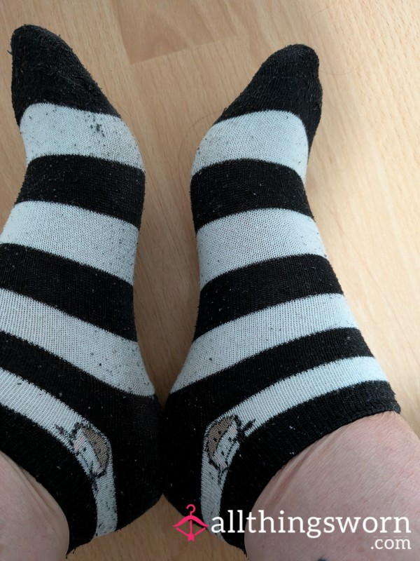 Black & White Striped Socks - Rebel Wear 🖤🤍🖤🤍