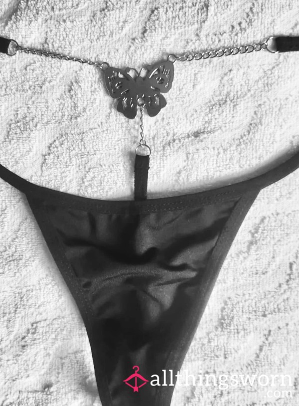 Black With Bu*terfly Accent