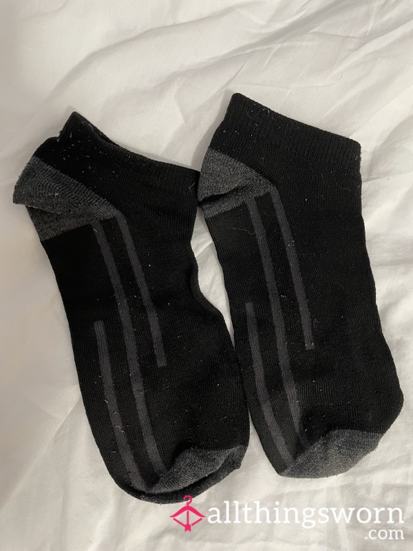 Black Work Ankle Socks