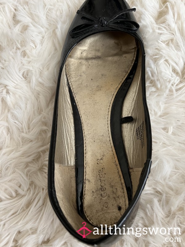 Black Work Smelly Flats With Toe Indentations