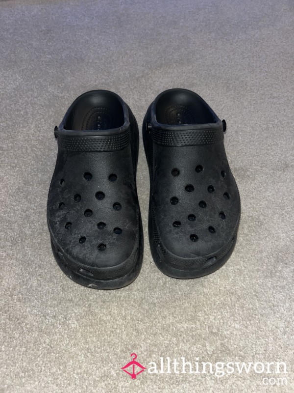 REDUCED TO GO 🖤 Black Worn Nursing Crocs