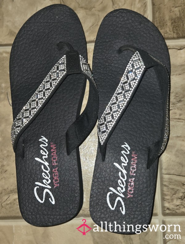 ✨️ Bling Skechers Wedged Flip Flops ✨️
