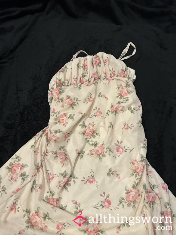 🤍 Bloom & Sweat – Worn White Flor*l Dress 🌼💦
