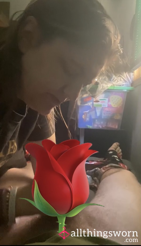 Blow And Foot Job Until He C*ms 🔥💋