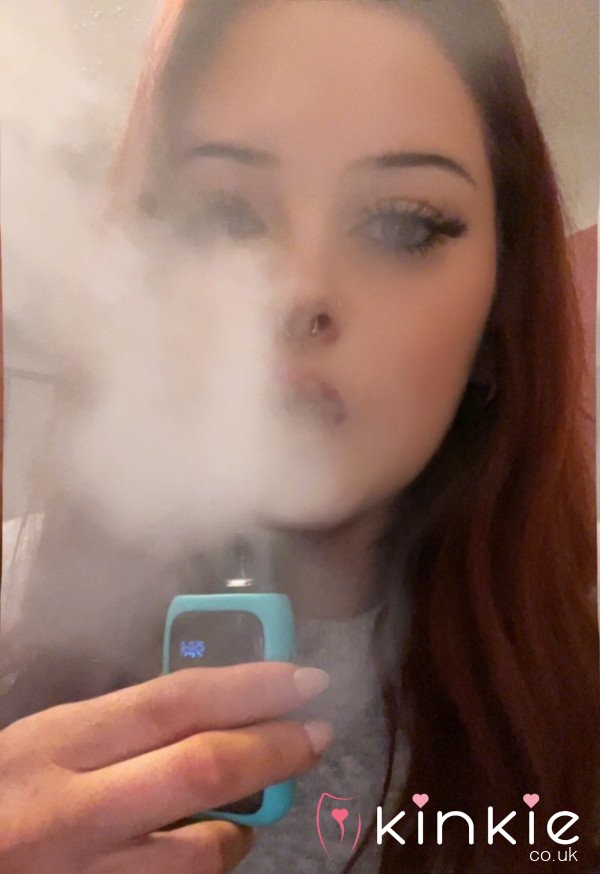 💨 Blowing Puff! Vaping 💨 (1.40mins)