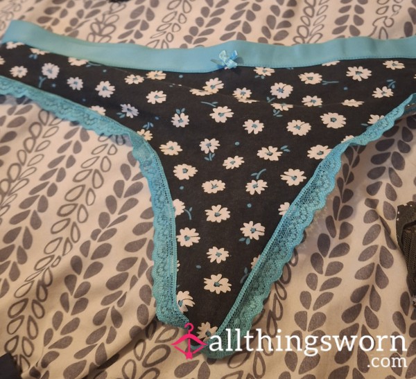 Blue And Black With Cute Flowers  No Boundaries Thong 🦋