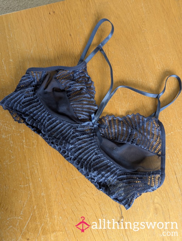 Blue Bra, Lace