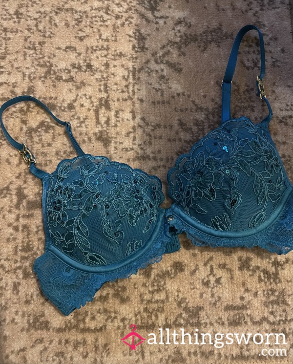 🔥BLUE BRA🔥 Small Titty Girl 😈