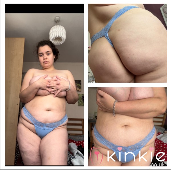 Blue Cotton Thongs With Lace Trim 💙