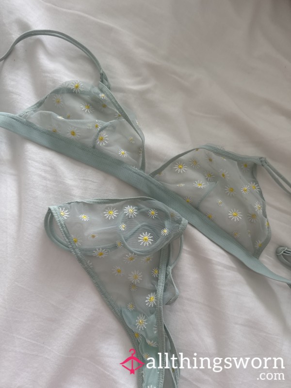 Blue Daisy Lingerie Set
