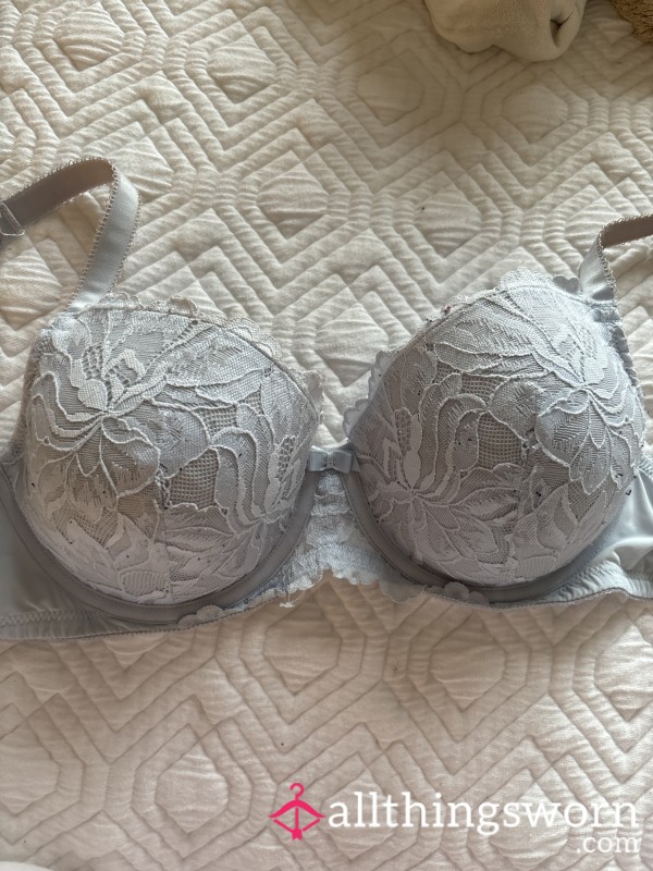 34DD Victoria's Secret Blue Lace Bra