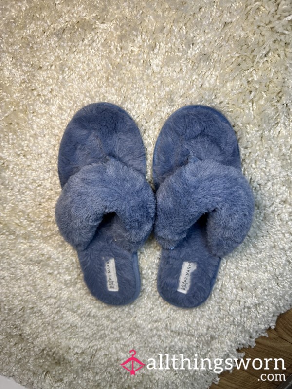 Blue Fluffy Flip Flop Slippers- Toe Prints- Well Worn👣