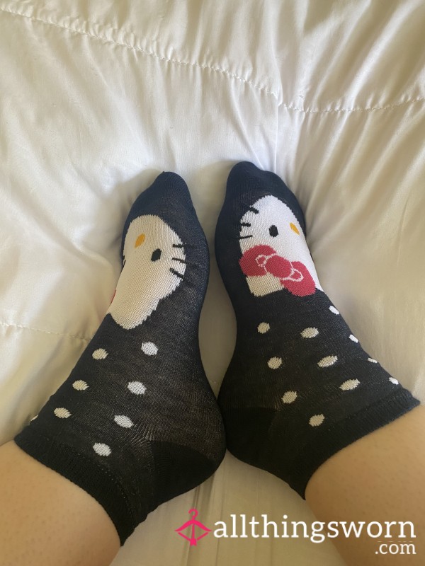 Blue Hello Kitty Ankle Socks Women’s Size 6-8